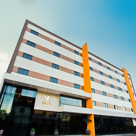 Megal Suites Hotel Ciudad del Este Eksteriør billede