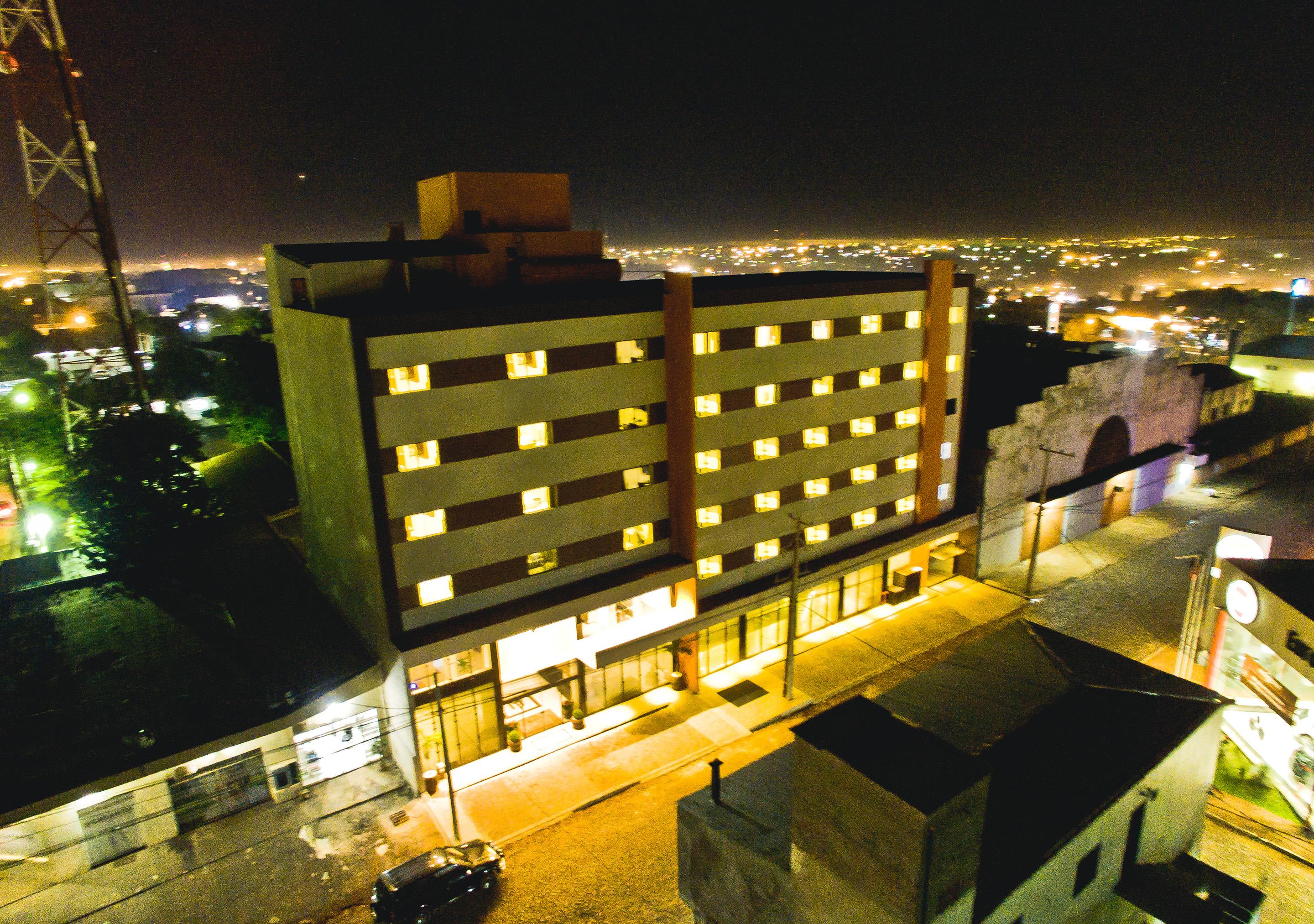Megal Suites Hotel Ciudad del Este Eksteriør billede